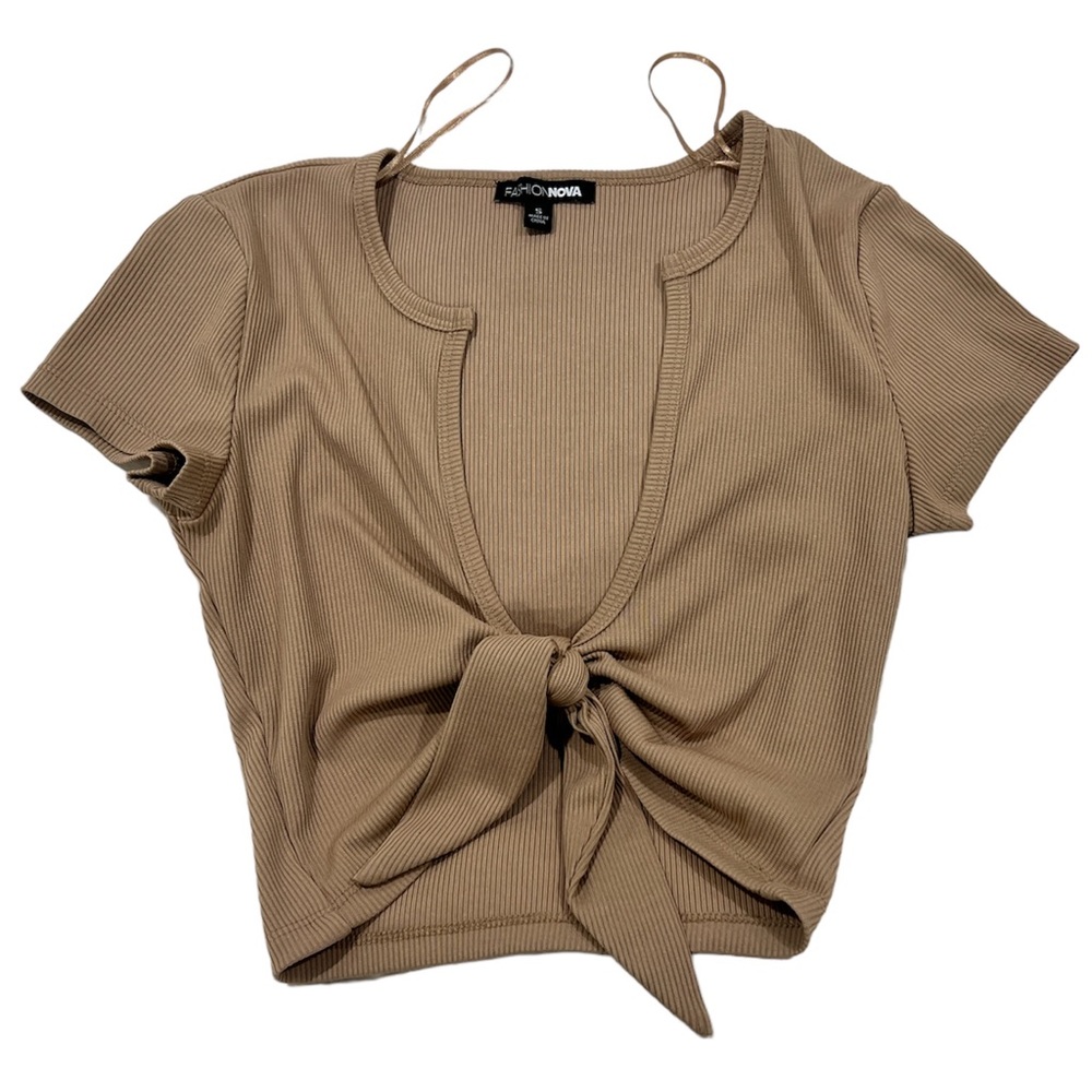 NEW Fashion Nova women’s crop tied tee